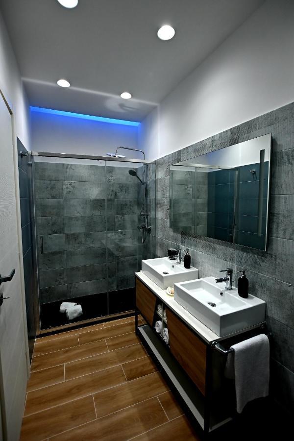 Kore Suites&Apartments Locri Eksteriør billede