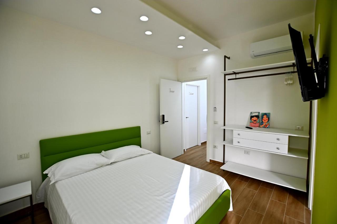 Kore Suites&Apartments Locri Eksteriør billede