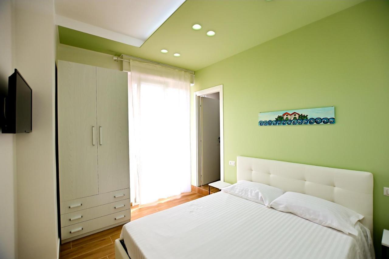 Kore Suites&Apartments Locri Eksteriør billede