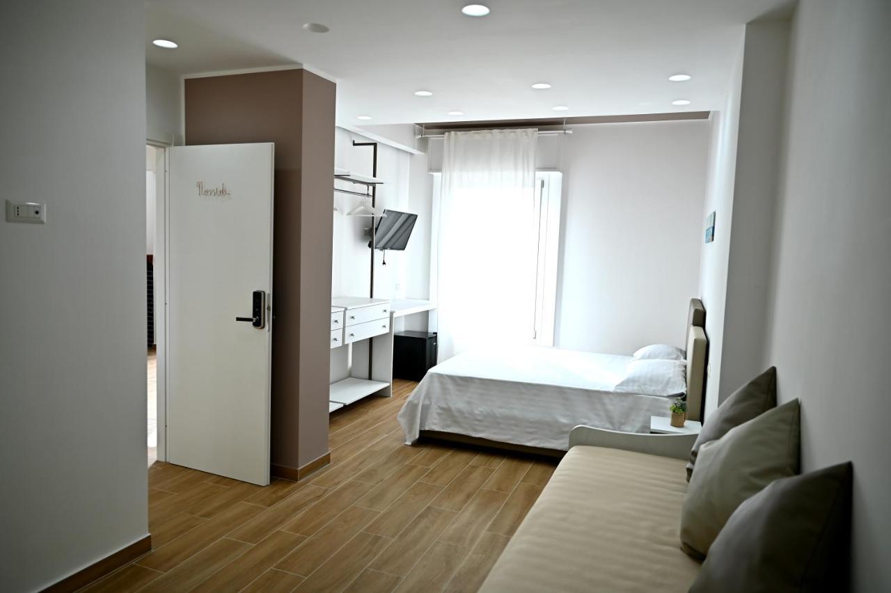 Kore Suites&Apartments Locri Eksteriør billede