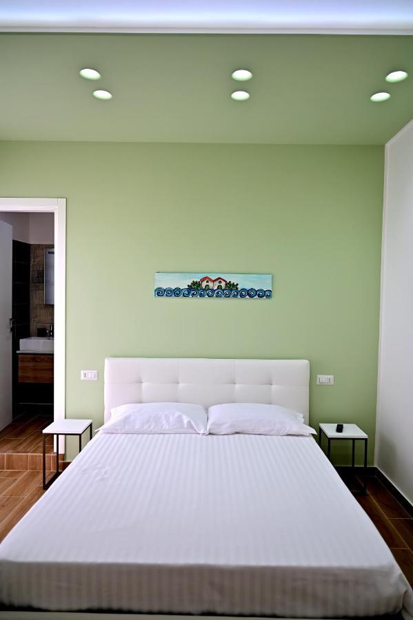 Kore Suites&Apartments Locri Eksteriør billede