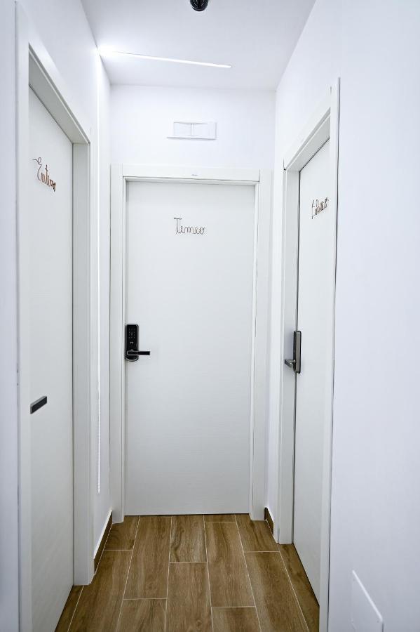 Kore Suites&Apartments Locri Eksteriør billede